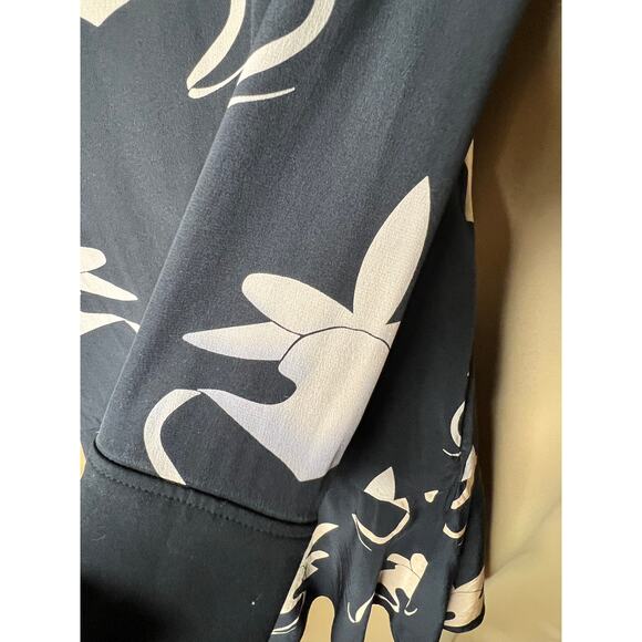 Tibi Ghost Orchid Silk Yoked Drop Waist Dress 4 - Picture 8 of 11